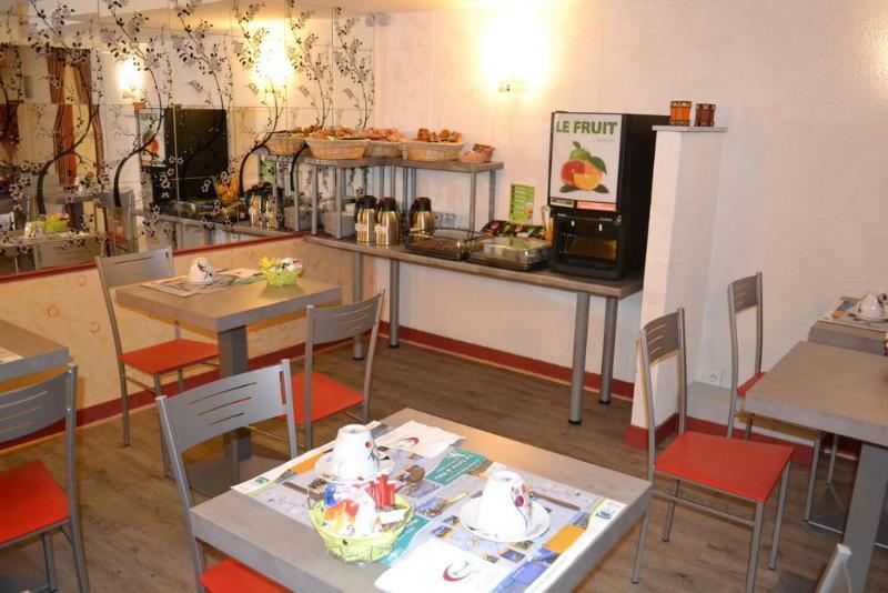 布列塔尼酒店 圣纳泽尔 外观 照片